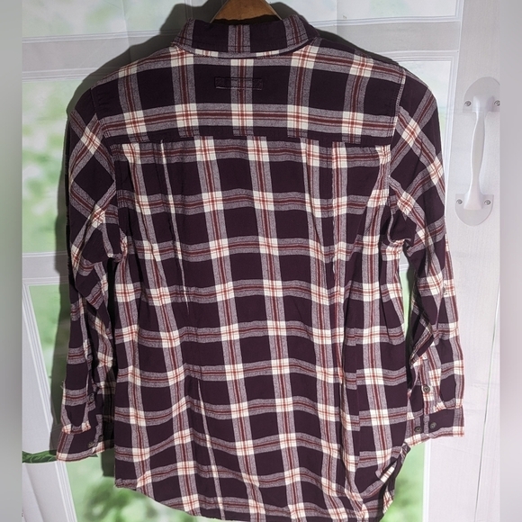 VTG Duluth Trading Co. Button Shirt Sz M Long Sleeve Burgundy Plaid Button Up - Picture 2 of 4